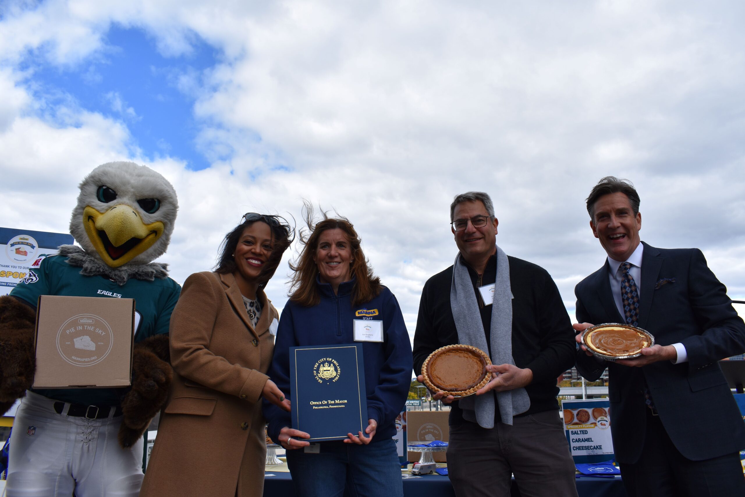 MANNA Kicks Off 30th Annual Pie in the Sky Fundraiser with Pie Day at  Lincoln Financial Field